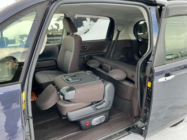 Toyota SPADE 2013-09 1054-18