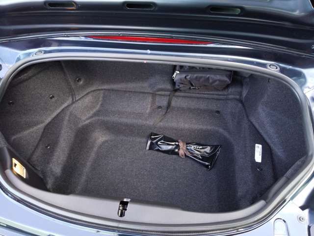 Mazda ROADSTER 2021-04 10967-18