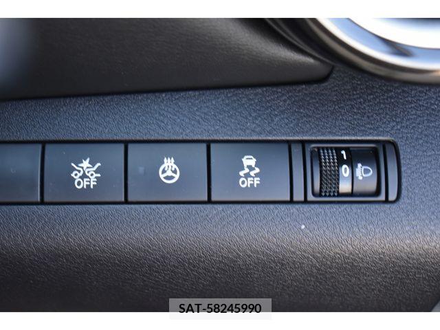 Nissan KICKS 2021-09 397008-13