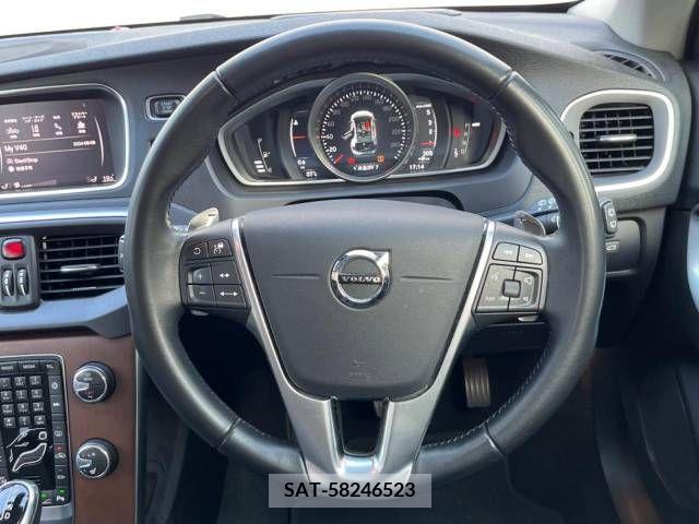 Volvo V40 2019-09 394878-11