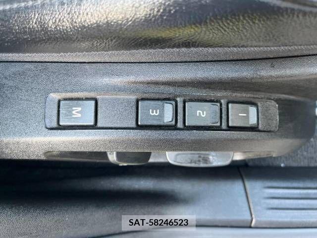 Volvo V40 2019-09 394878-9