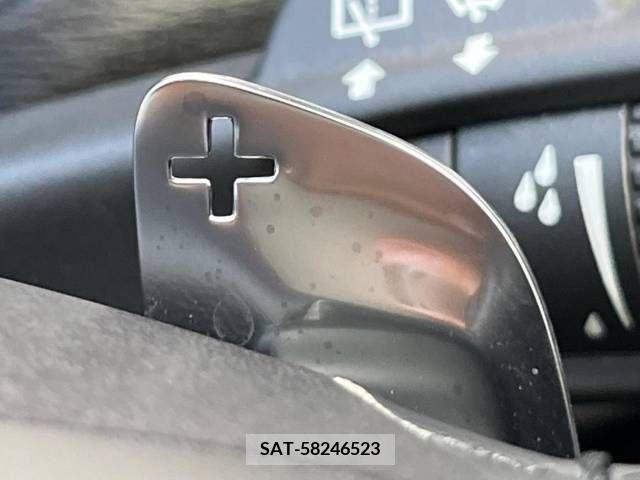 Volvo V40 2019-09 394878-8