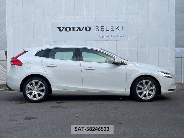 Volvo V40 2019-09 394878-18