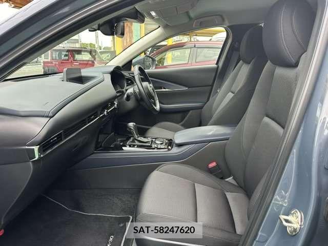 Mazda CX-30 2022-03 265565-4