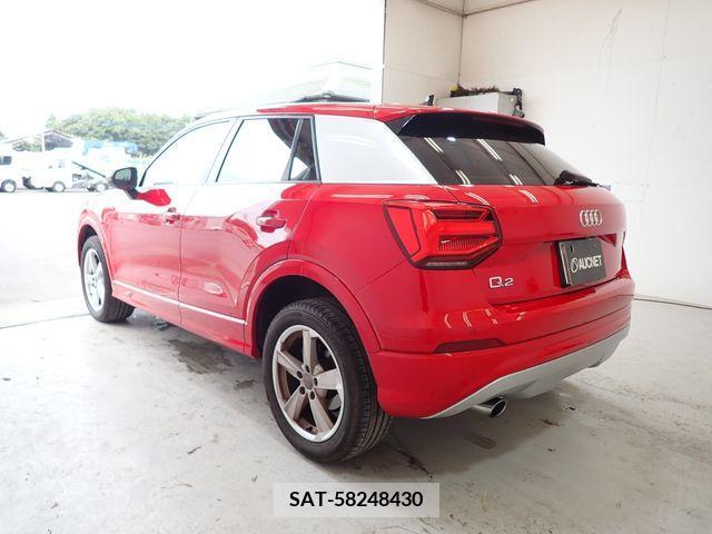 Audi Q2 2020-12 333723-2