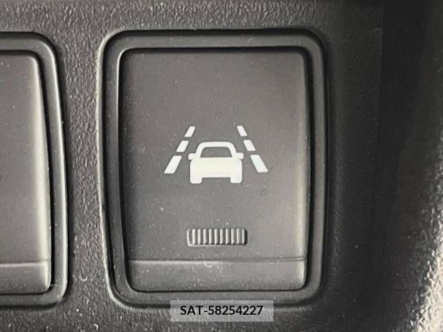 Nissan JUKE 2018-01 223447-6