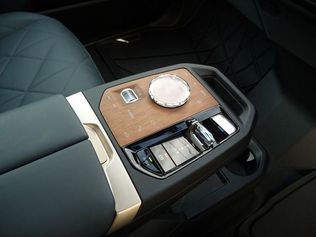 Bmw IX 2022-05 28193-13