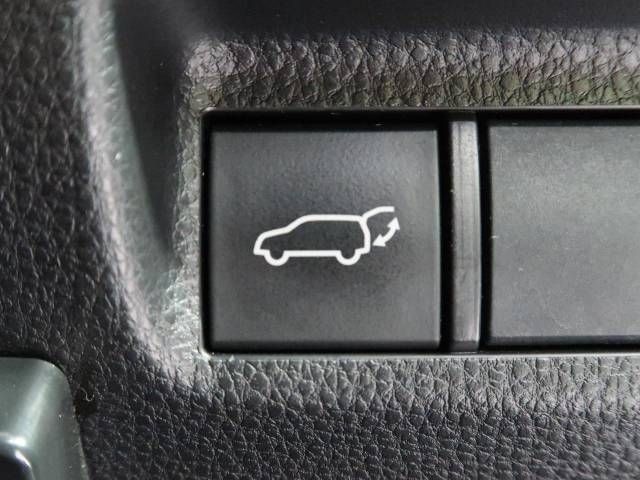 Toyota RAV4 2020-04 13781-8