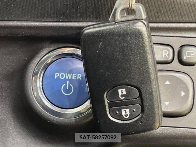 Toyota AQUA 2015-07 328034-5