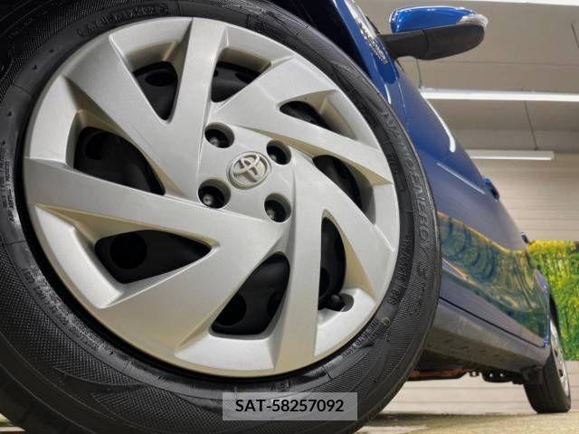 Toyota AQUA 2015-07 328034-13