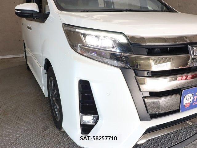 Toyota NOAH 2019-03 221744-19