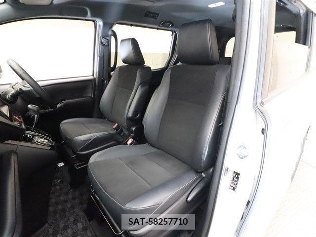 Toyota NOAH 2019-03 221744-5