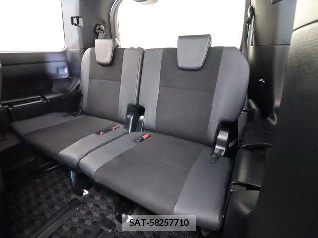 Toyota NOAH 2019-03 221744-7
