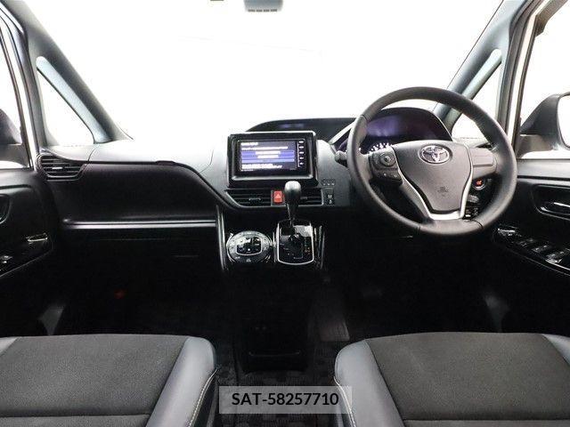 Toyota NOAH 2019-03 221744-2