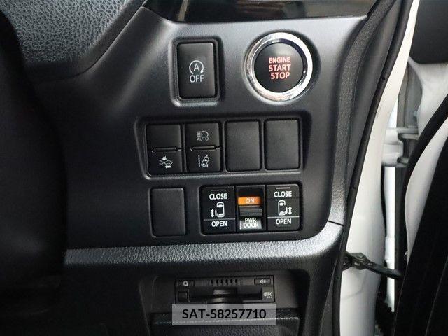 Toyota NOAH 2019-03 221744-11