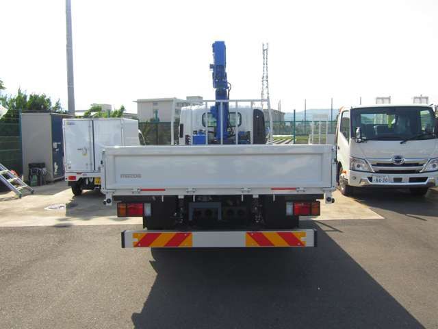 Mazda TITAN 2023-06 6829-5