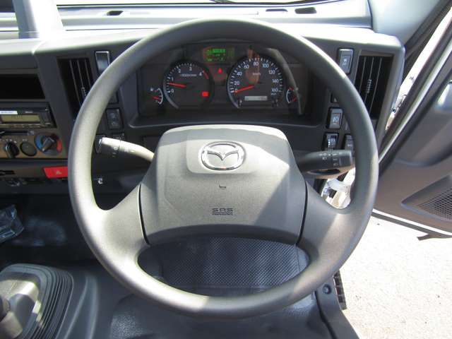 Mazda TITAN 2023-06 6829-14