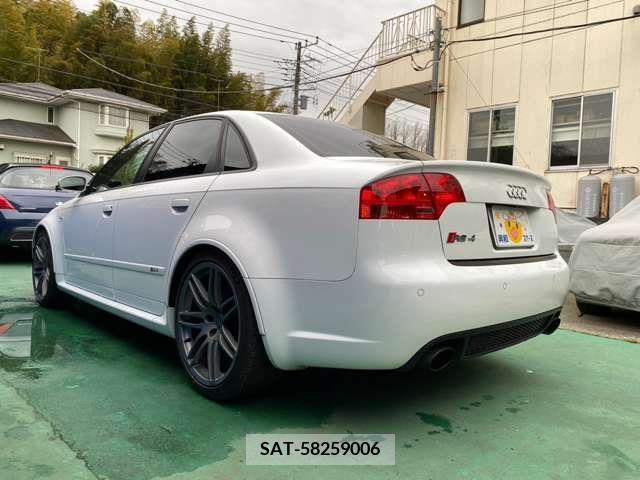 Audi RS4 2006-12 231169-4