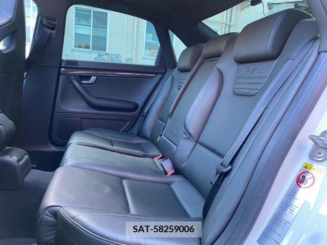 Audi RS4 2006-12 231169-13