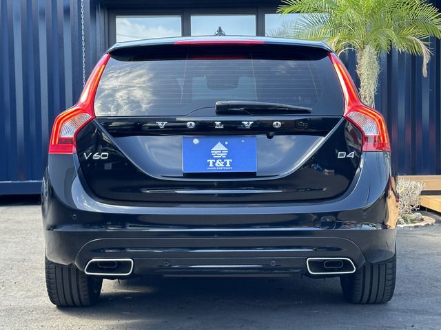 Volvo V60 2017-08 19903-7