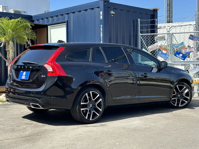 Volvo V60 2017-08 19903-5
