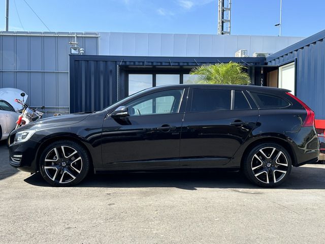 Volvo V60 2017-08 19903-2