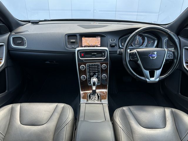 Volvo V60 2017-08 19903-14