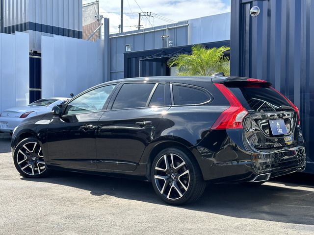 Volvo V60 2017-08 19903-1