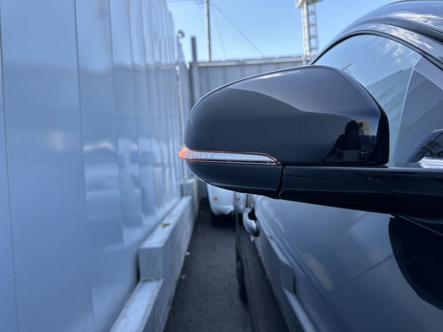 Volvo V60 2017-08 19903-13