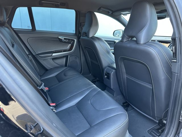 Volvo V60 2017-08 19903-20