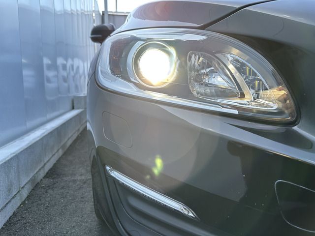 Volvo V60 2017-08 19903-12