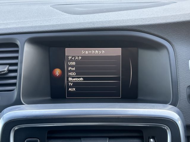 Volvo V60 2017-08 19903-24