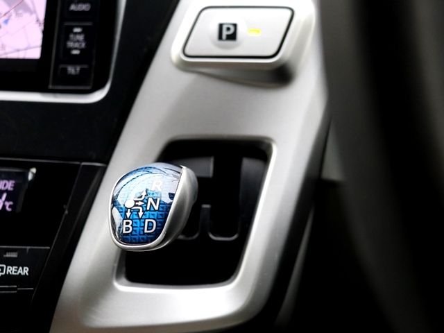 Toyota PRIUS ALPHA 2012-01 14421-21