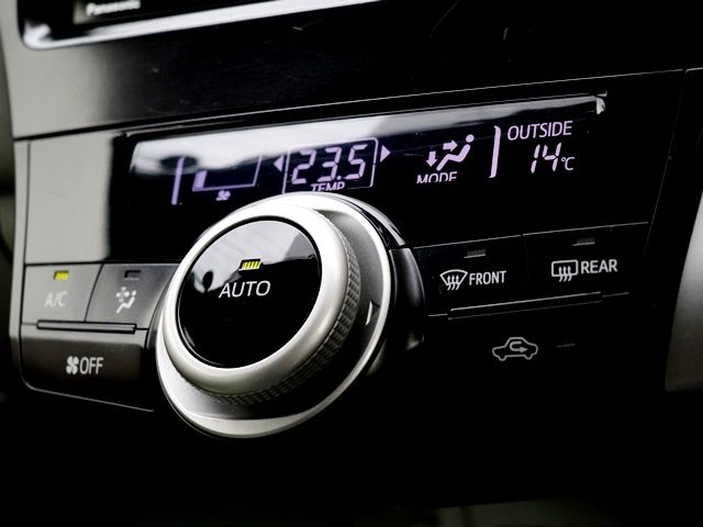 Toyota PRIUS ALPHA 2012-01 14421-18