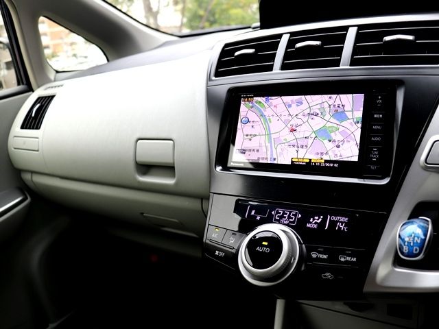 Toyota PRIUS ALPHA 2012-01 14421-17