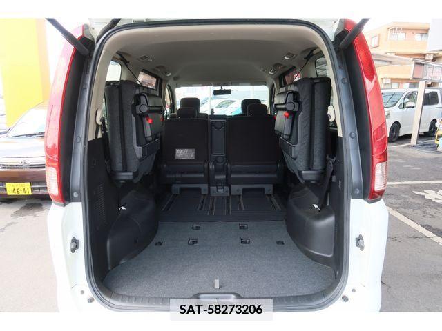 Nissan SERENA 2010-01 384295-28
