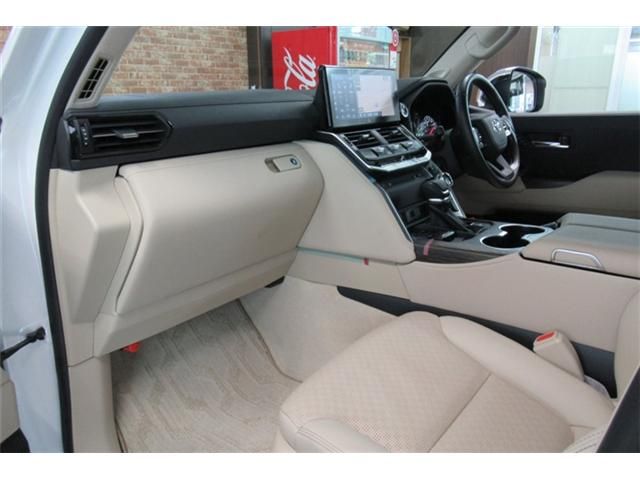 Toyota LAND CRUISER 2022-05 3944-6