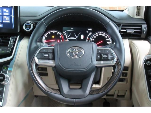 Toyota LAND CRUISER 2022-05 3944-21
