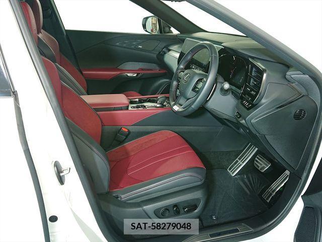 Lexus RX 2023-08 219883-6