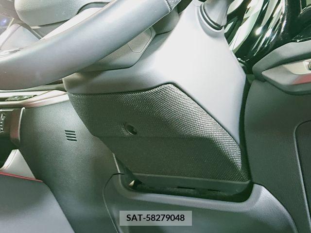 Lexus RX 2023-08 219883-21