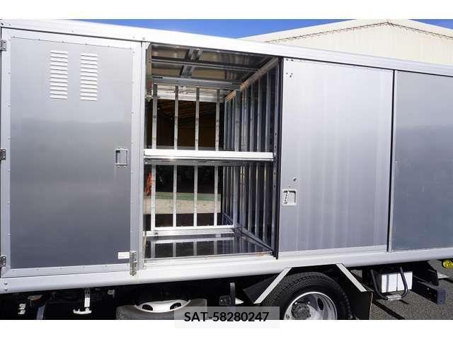 Hino DUTRO 2021-07 203367-16