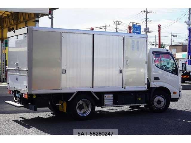 Hino DUTRO 2021-07 203367-7