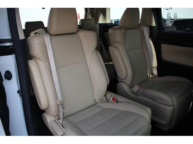 Toyota ALPHARD HYBRID 2018-05 18692-15
