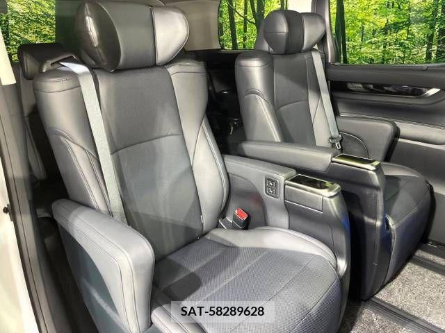 Toyota ALPHARD 2022-10 299572-8