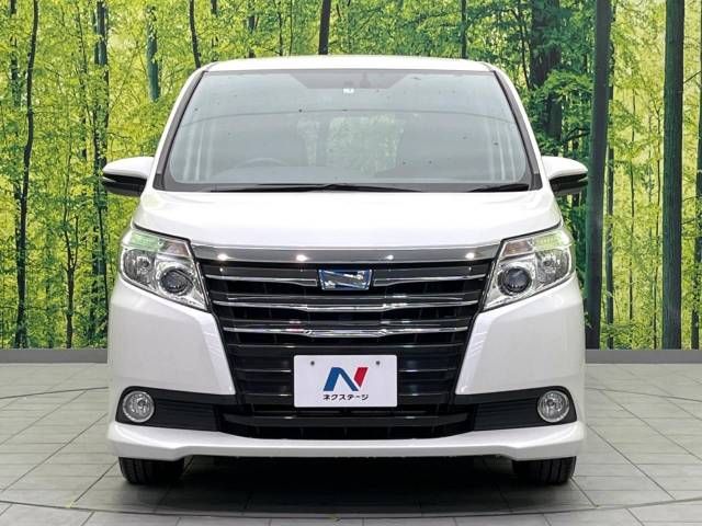 Toyota NOAH HYBRID 2015-07 10582-14