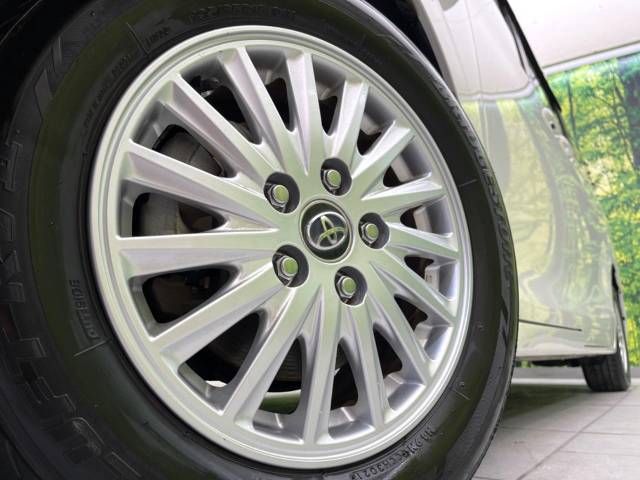 Toyota NOAH HYBRID 2015-07 10582-13