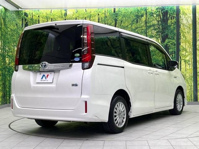 Toyota NOAH HYBRID 2015-07 10582-17