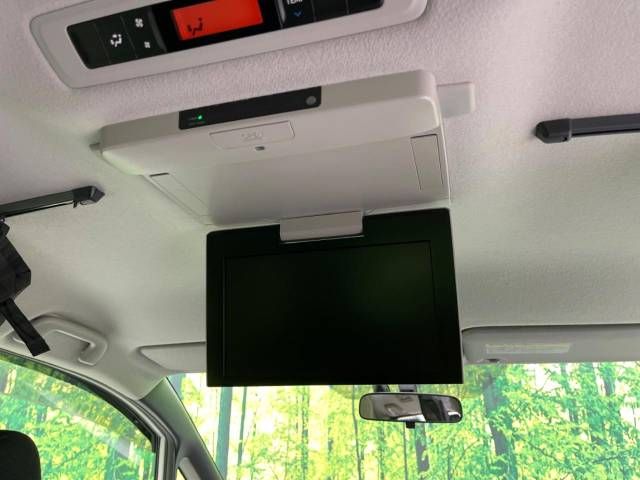 Toyota NOAH HYBRID 2015-07 10582-2