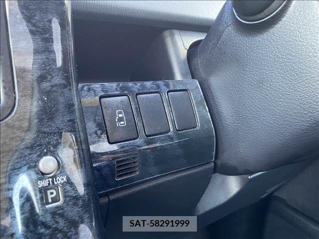 Toyota VOXY 2011-08 370431-15