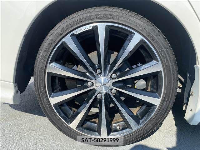 Toyota VOXY 2011-08 370431-29